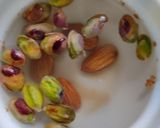 A picture of step 5 of Chikoo kheer.