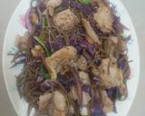 Hình bước làm 3 của món Mì soba xào thịt ba chỉ