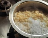 A picture of step 2 of Maggi noodles mix vegetables Chinese Hakka noodles style.