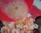 Foto langkah ke 2 dari resep Sosis Gulung Nasi.