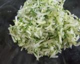 صورة لخطوة 1 من وصفة 🥗 سلطة الزبادي بالخيار 🥒🥒