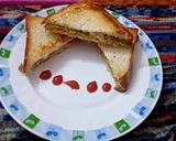 A picture of step 3 of Burnt garlic avocado sandwich.