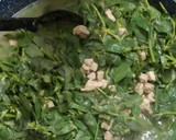 Foto del paso 6 de la receta: Verdolaga con cerdo en salsa verde