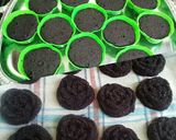 Foto langkah ke 4 dari resep Bolu Ketan Hitam Kukus Bentuk Bunga Mawar.
