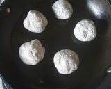 A picture of step 4 of Pork Meatballs.