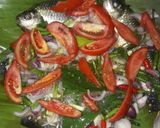 Foto langkah ke 3 dari resep Singgang bawang ikan tawas.