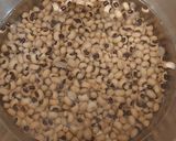 A picture of step 1 of Black-Eyed Pea Salad with Tomato and Cucumber.