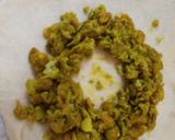 A picture of step 4 of Three layered Matar Mushroom Paratha.