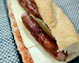 Foto del paso 4 de la receta: Bocadillo de longanizas con queso a la catalana