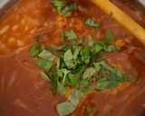 Paradicsomos káposzta friss bazsalikommal és paradicsomlével🥣🥣🥣 recept fázis 4 fotója