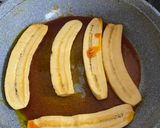 A picture of step 2 of Pastelon aka plantain lasagna.