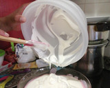 Foto del paso 9 de la receta: Tarta de yogur de fresa