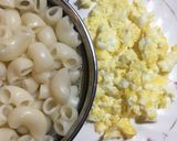 A picture of step 3 of Eggy Pasta.