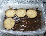 Foto del paso 7 de la receta: Turrón de galletas maría con crema de dulce de leche y chocolate