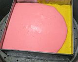 Foto langkah ke 3 dari resep Bolu Pelangi / Rainbow Cake.