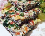 A picture of step 6 of Vegetable cheese egg omelette.