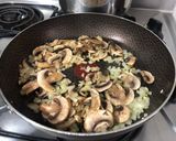Foto del paso 3 de la receta: Spaghetti con champiñones