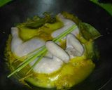 Foto langkah ke 2 dari resep Ayam Goreng Kuning.