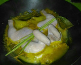 Foto langkah ke 2 dari resep Ayam Goreng Kuning.