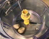 Une image de l'étape 2 de Pesto de céleri branche à l ail,pistaches et parmesan.