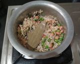 A picture of step 5 of Matar Pulao.