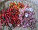 Foto langkah ke 3 dari resep Sambal goreng kering tempe ekstra pedas.