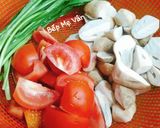 A picture of step 1 of Bún Riêu Cua with Crispy Pork Fat.