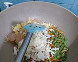 Foto langkah ke 4 dari resep Orak Arik Sosis Telur.