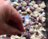 Foto del paso 2 de la receta: Coliflor y betabel asados con queso azul y nueces de Castilla