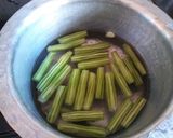 A picture of step 4 of Drumstick curry.
