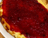 Foto del paso 5 de la receta: Tarta de queso con base de galletas - en horno 🍰🍓