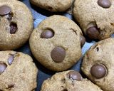 Foto del paso 5 de la receta: Cookies con harina integral y chips de chocolate