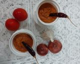 A picture of step 4 of Onion and tomato chattny.