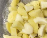 A picture of step 1 of Cauliflower and potatoes.