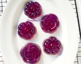 Foto langkah ke 4 dari resep 376. Puding Jelly Anggur bentuk bunga.
