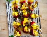 Foto del paso 3 de la receta: Bocaditos de sandía, mango y mozzarella con pesto