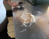 Foto del paso 3 de la receta: Bollos🥯 de jamón y queso con dip de chipotle 😋