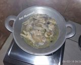 Foto langkah ke 4 dari resep Sop ayam ceker wortel brokoli.