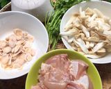 รูปขั้นตอนการทำที่ 1 ของ ต้มข่าไก่แบบสมัยพ่อยังเด็ก