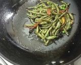 รูปขั้นตอนการทำที่ 3 ของ 炒豆角ผัดถั่วฝักยาว-เจ