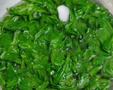 A picture of step 3 of Palak paneer.