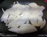 Foto del paso 1 de la receta: Milhojas de manzana ácida caramelizada con cebolla y panceta