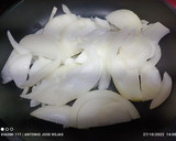 Foto del paso 1 de la receta: Milhojas de manzana ácida caramelizada con cebolla y panceta