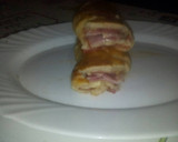Foto del paso 1 de la receta: Barra rellena de jamón y beicon con masa de pizza con orégano 