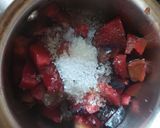A picture of step 1 of Pista custard with banana jelly & plum jam.