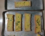 Foto langkah ke 2 dari resep Garlic Bread.