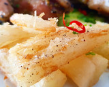 Foto del paso 5 de la receta: Manitas de cerdo a la parrilla con yuca frita 🔥🔥🔥