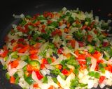 Foto del paso 2 de la receta: Paella con mariscos y pollo