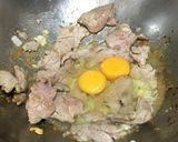 รูปขั้นตอนการทำที่ 4 ของ หมูผัดไข่