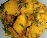 A picture of step 4 of Aloo gobhi sabzi.